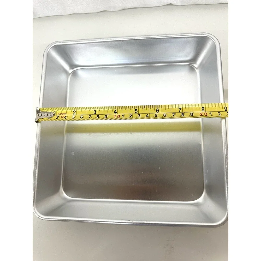 Wilton Aluminum Cake Pan Set 8in Square and 9in Round 2in Deep Silver Bakeware